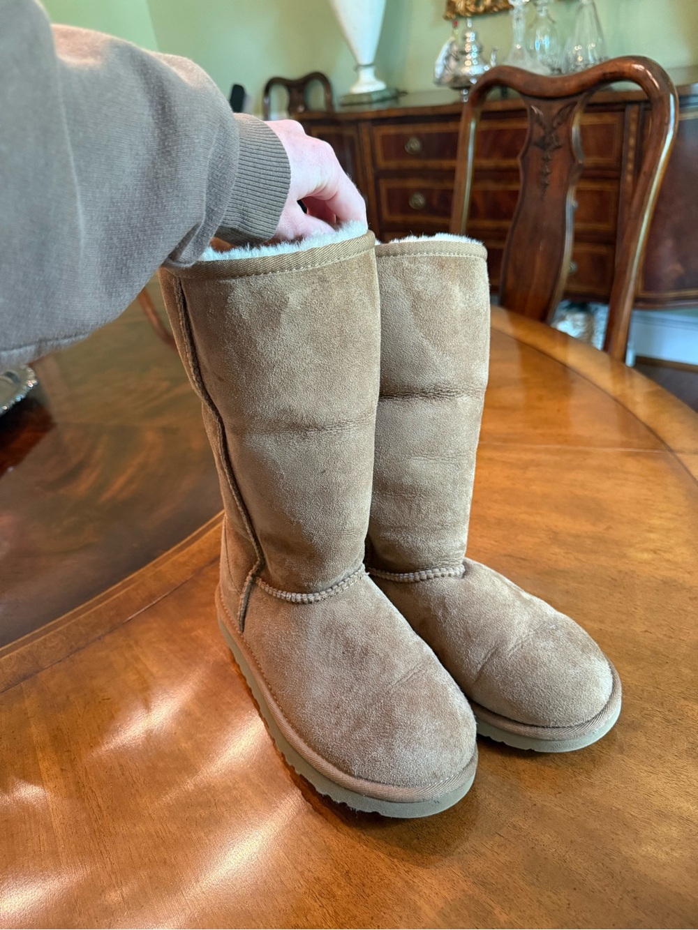 GirlsClassic Tall Ugg Boots - Chestnut